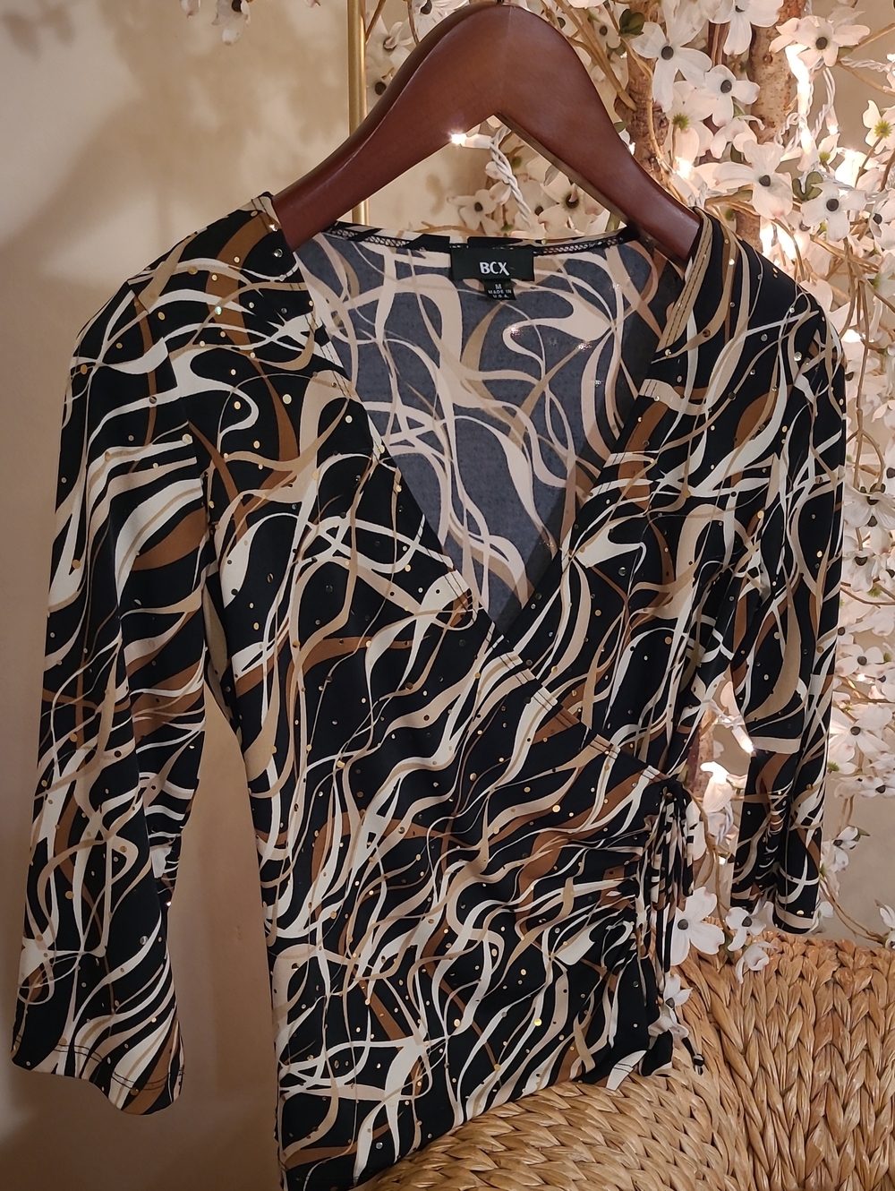 Gorgeous Abstract Blouse - Picture 2 of 6